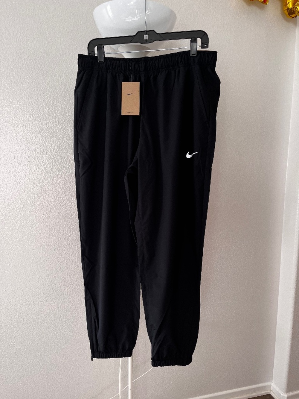 Nike Men's Dri-FIT Tapered Versatile Pants, Size L, Black, FB7497-010 NWT!